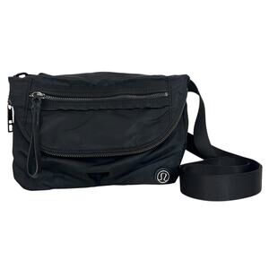 Lululemon All Night Festival Bag 5L Fold-Over Crossbody Shoulder Bag Black